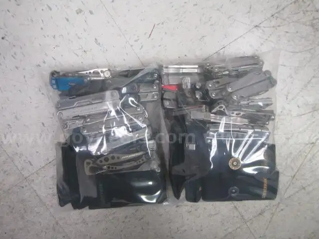 LEATHERMAN LOT