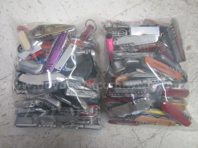 MISC KNIFE LOT