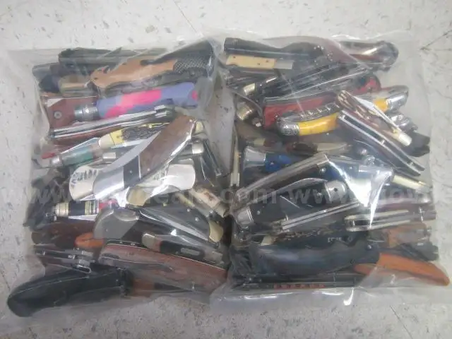 KNIFE LOT