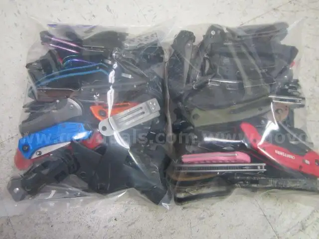 KNIFE LOT