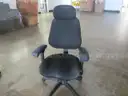 OFFICE ROLLING CHAIR