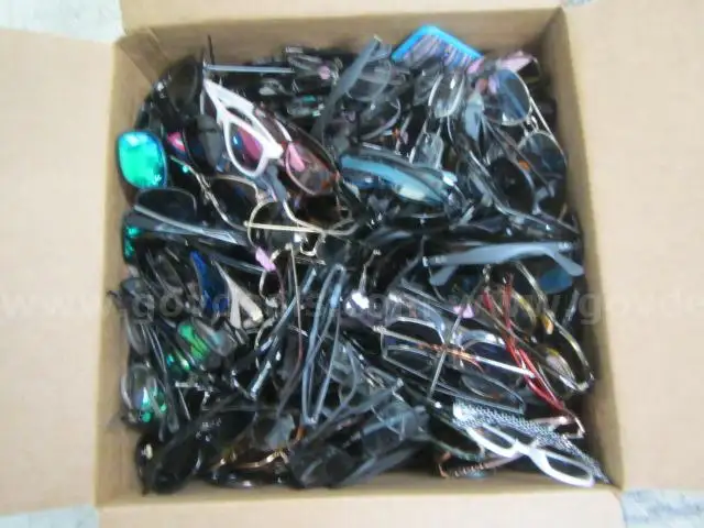 EYEWEAR LOT