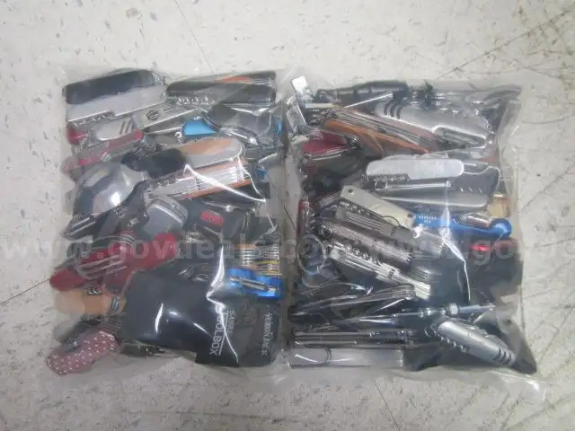 MISC KNIFE LOT