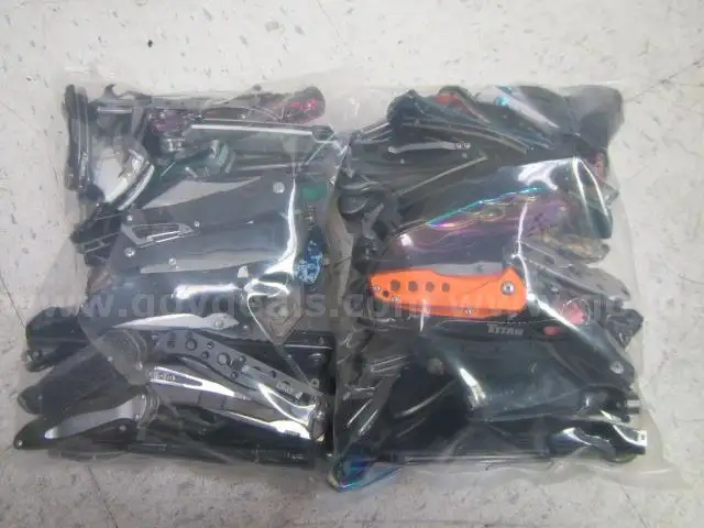KNIFE LOT