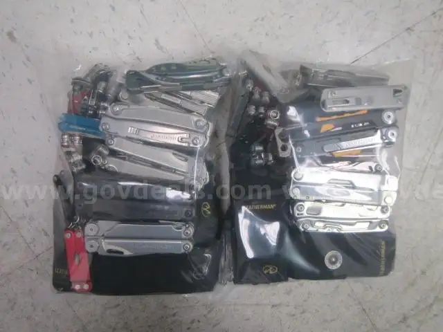 LEATHERMAN LOT