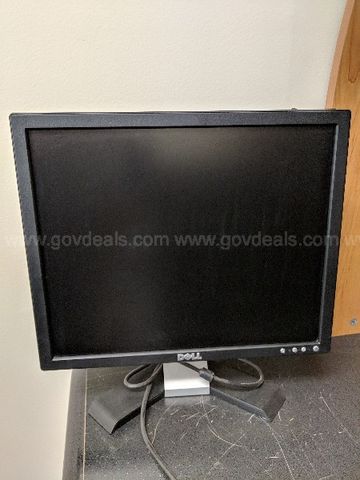 LOT OF 3 MONITORS DELL VOSTRO CPU | GovDeals