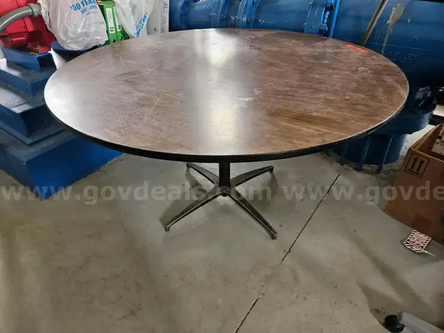 ROUND WOODEN TABLE