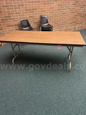 6' FOLDING TABLE
