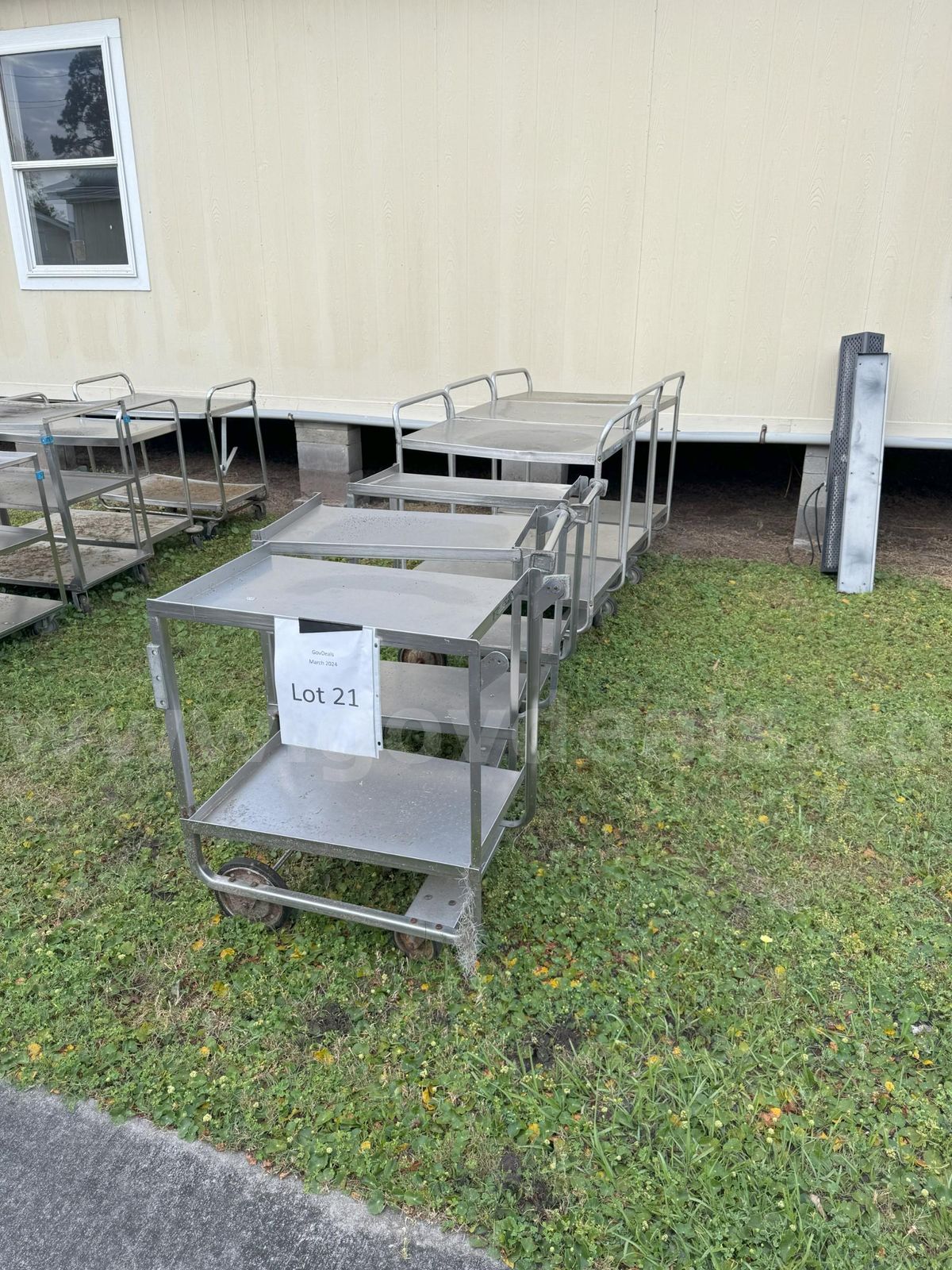 GCSS 6 stainless carts, miscellaneous repairs needed | GovDeals