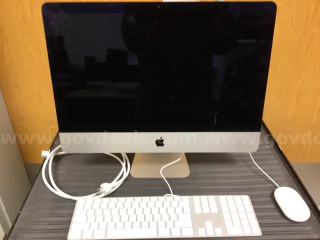 21.5&#x22; iMac Computer 2017