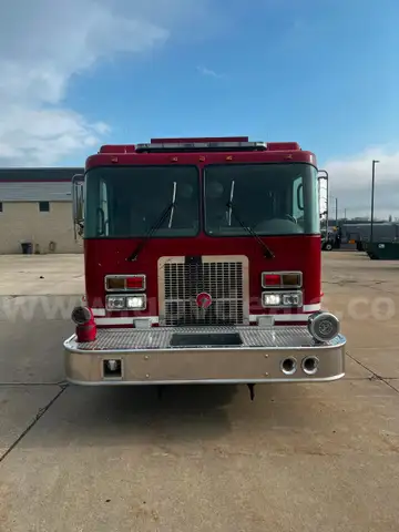 2005 Spartan Firetruck Pumper