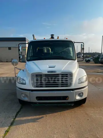 2015 Freightliner M2 106 Elgin Whirlwind Sweeper
