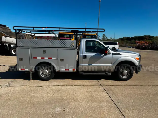 2016 Ford F-250 SD XL 2WD  w/ Utility Body