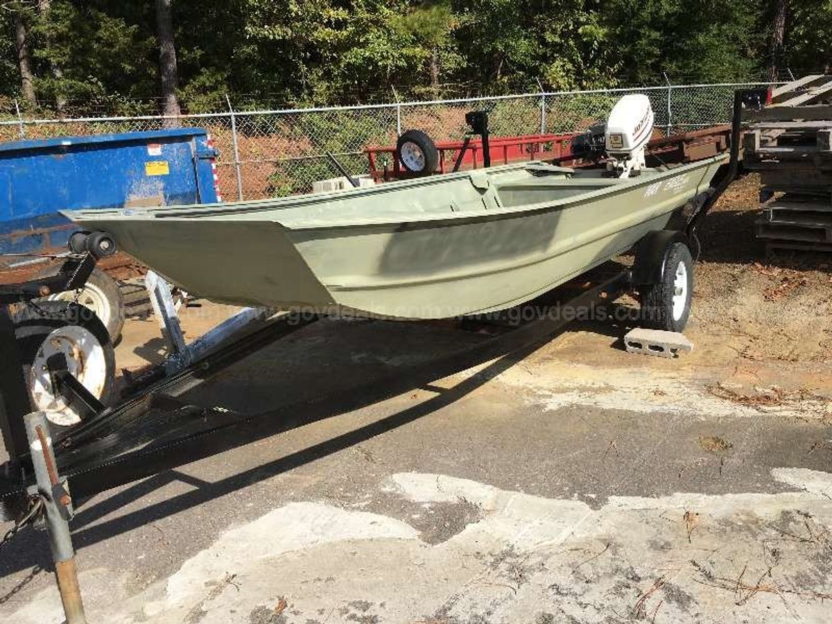 1998 War eagle 1542 boat, 25hp motor, and trailer | GovDeals