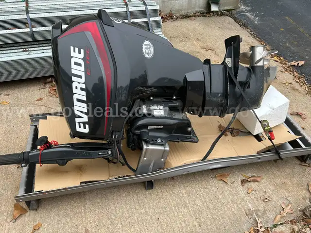 25HP Evinrude Outboard Motor