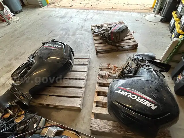 Lot of 3 Mercury Outboard Motors