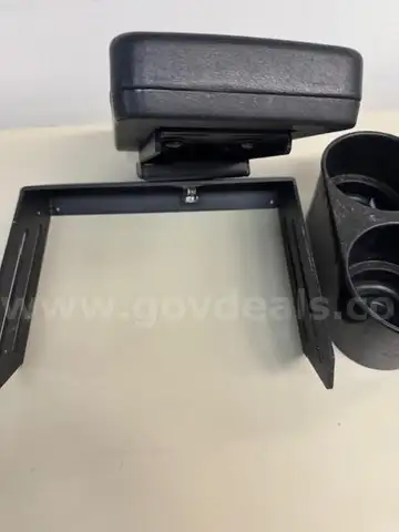 MISC HAVIS PARTS - CUP HOLDERS/ARM REST