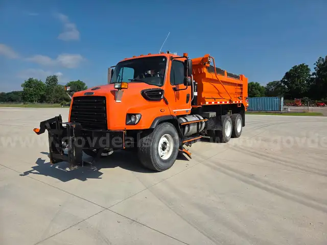 2013 Freightliner 114SD Tandem Dump Truck