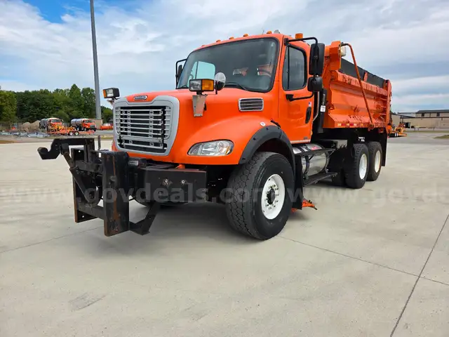 2011 Freightliner M2 112