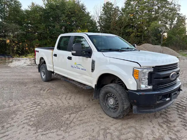 2017 Ford F-250 SD XL Crew Cab 4WD