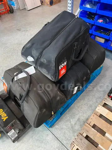 LOT OF 4 JBL EON 1500