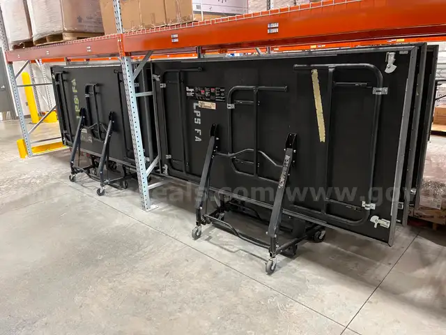 (12) 4&#x27;X8&#x27; Mobile platform stage (Please read description)