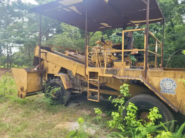1993 Rosco Chip Spreader
