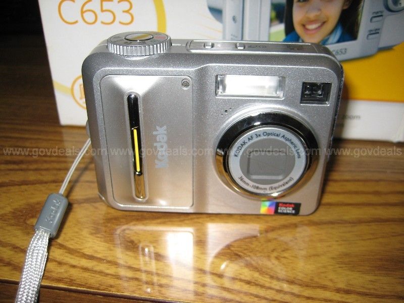 Kodak hotsell EasyShare C653 6.1MP Digital Camera - Silver.