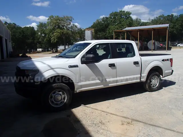 2016 Ford F-150 XL SuperCrew 5.5-ft. Bed 4WD