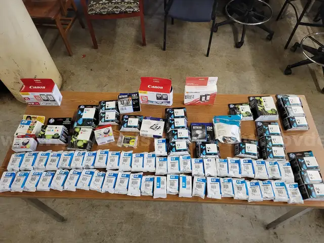 Lot of Ink Cartridges