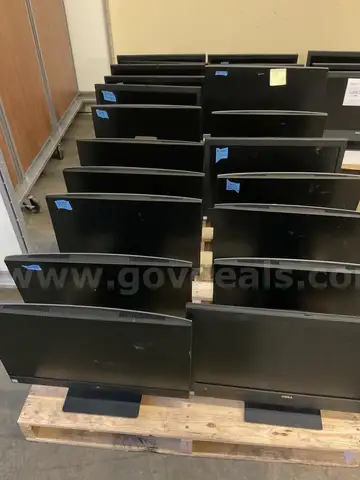 Lot of 21 Dell Scrap All-in-One Computers for Parts