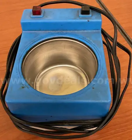 An Ultrasonic Cleaner