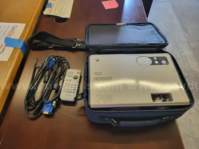 Epson EMP-765 LCD Projector