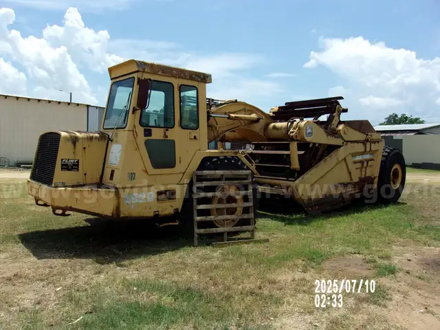 1996 JD 862B Scraper Pan