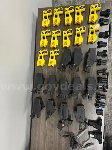 Lot of 12 Taser X-26 with holsters