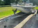 Carolina Skiff 17 DLX , motor and trailer