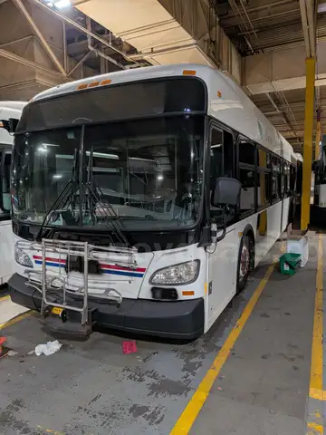 2012 New Flyer XDE40 LOW FLOOR