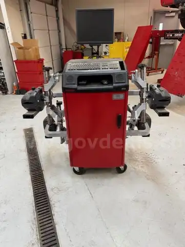 Hunter Alignment Machine with 4 heads
