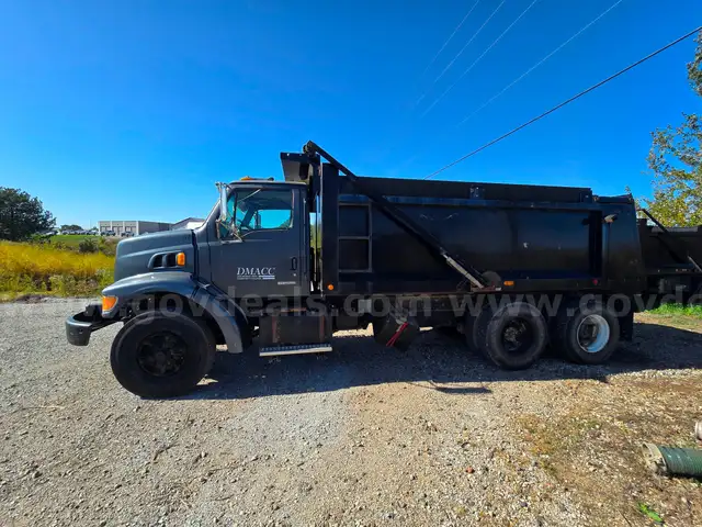 1999 Sterling LT9501 Dump Truck