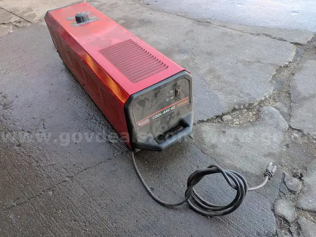 Lincoln Electric Cool-Arc 40 water cooler