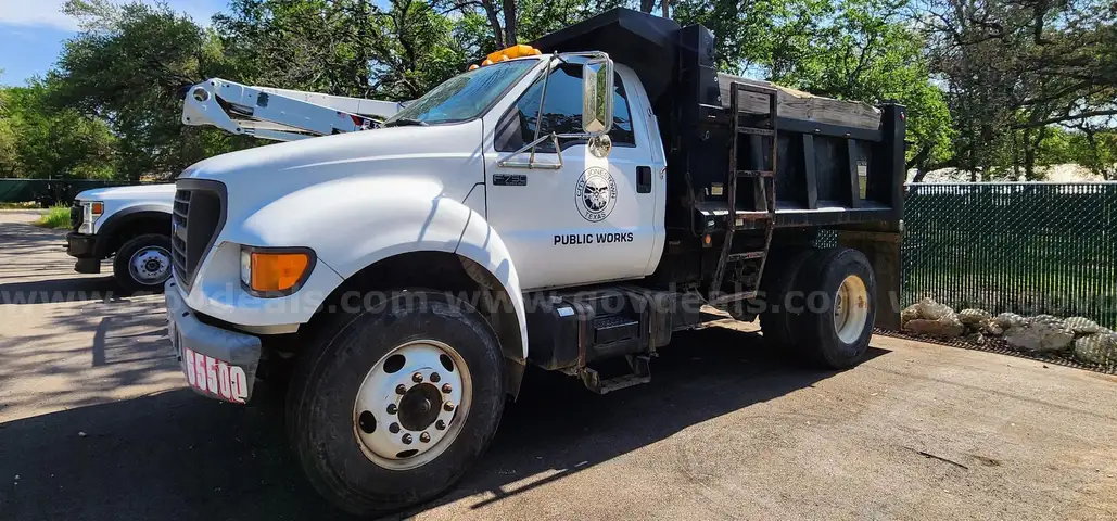 2001 Ford F-750