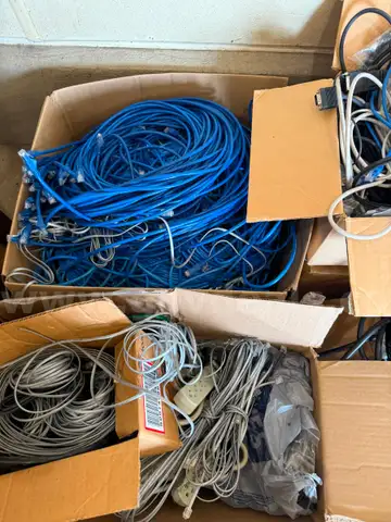 Lot of cabling