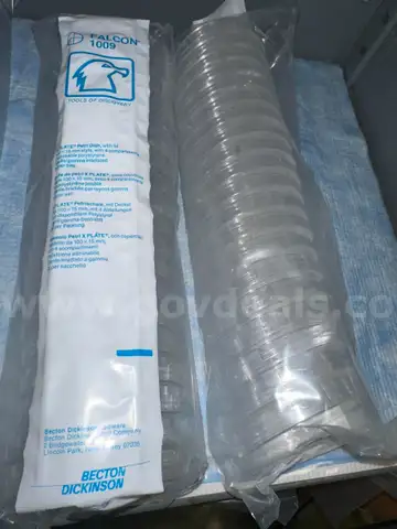 X Plate Petri Dishes - unopened