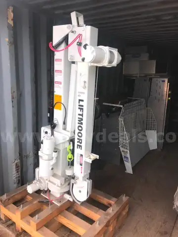 LIFTMOORE LA6K MOBILE TRUCK CRANE - Rated at 6,500 Ft.-Lbs