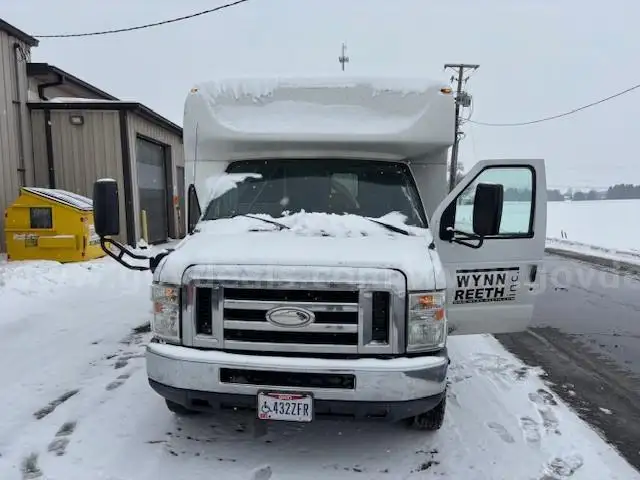 2015 Ford Econoline, 13 Passenger Van with Wheelchair Lift