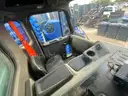 2015 Peterbilt 320