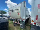 2015 Peterbilt 320