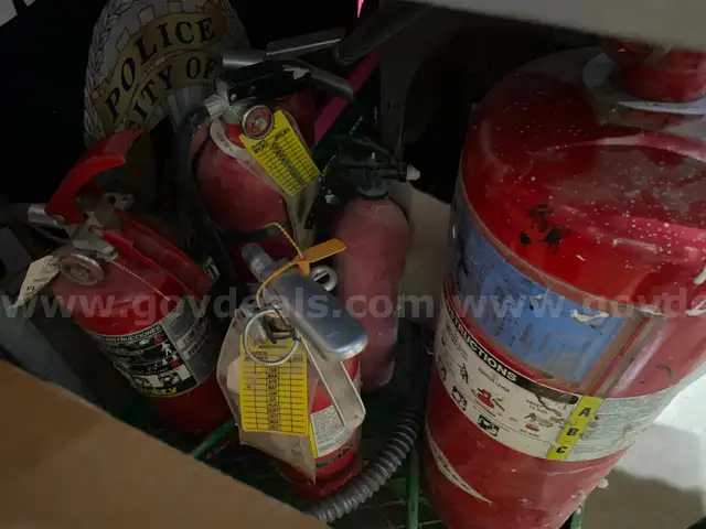 Lot of 6 Fire Extinguishers