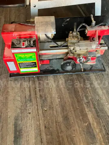 Central Machinery Mini Lathe