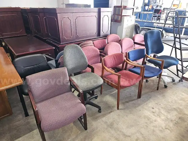 17 chairs (total) -- 14 guest stationary - 3 rolling chairs